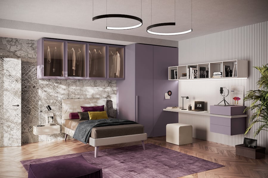 Cabina armadio con wallbox con anta a vetrina