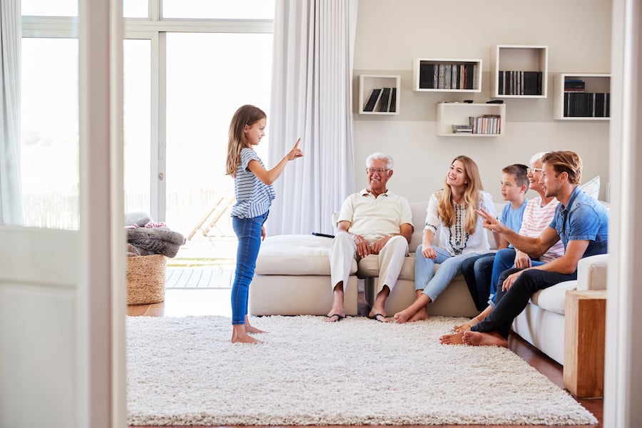 Idee creative passare tempo casa con bambini gioco mimi