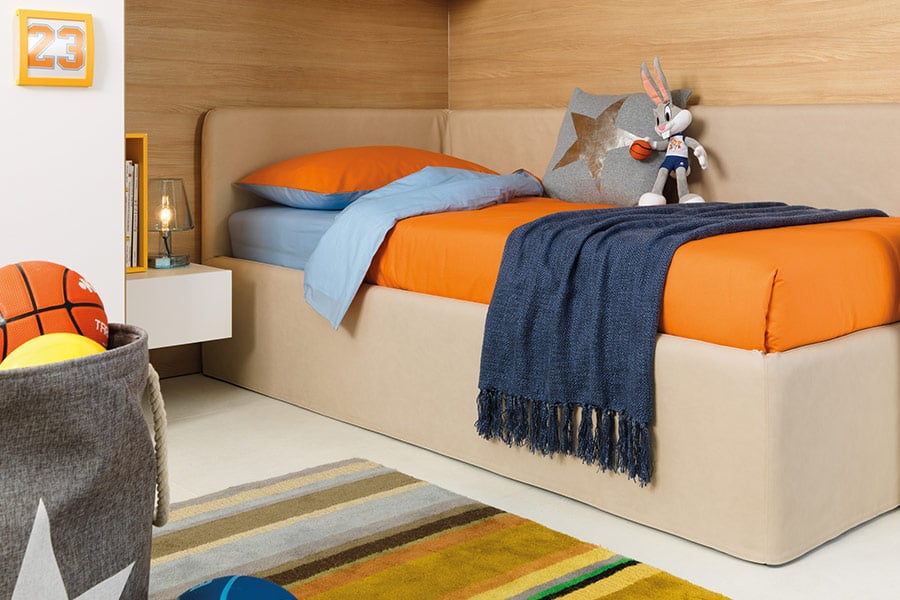 cameretta gialla blu divano letto