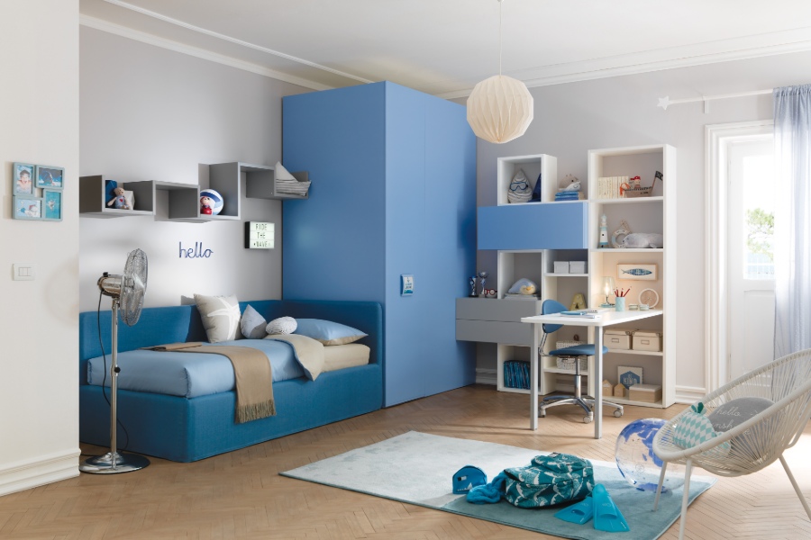 Tendenze nelle camerette per bambini: cabina armadio angolare Moretti Compact